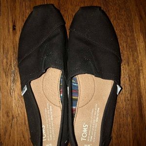 TOMS Shoes